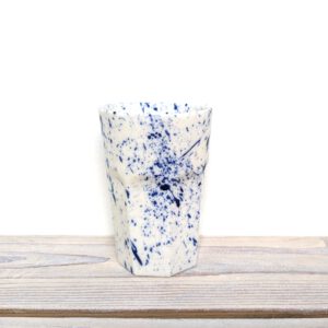Latte modern - wit blauw spetter